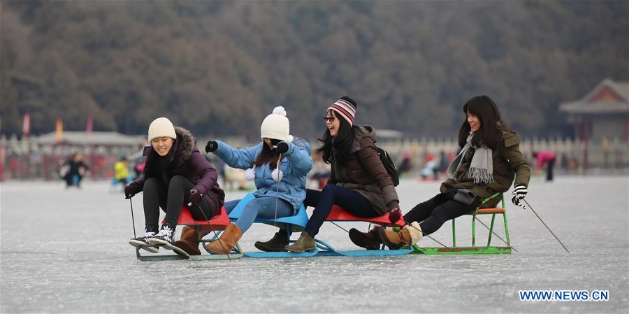 #CHINA-BEIJING-SUMMER PALACE-ICE SKATING (CN)