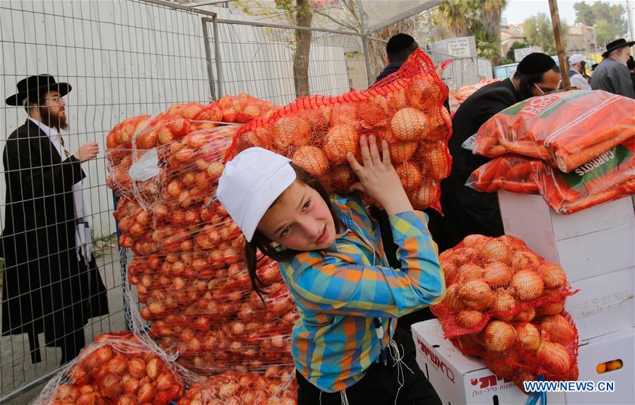 MIDEAST-JERUSALEM-PASSOVER-PREPARATION