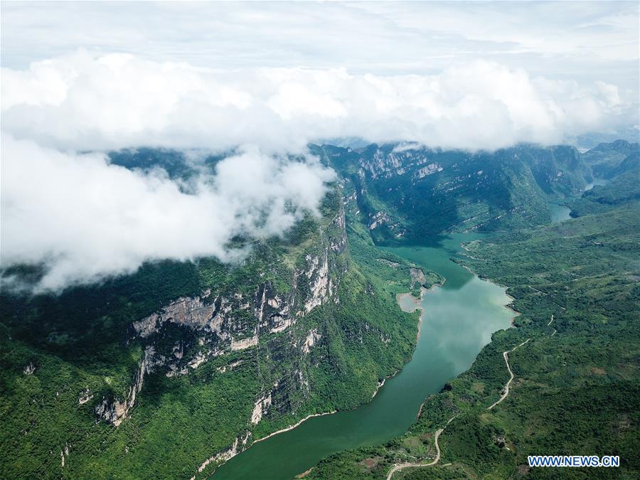 CHINA-GUIZHOU-VALLEY-SCENERY (CN)