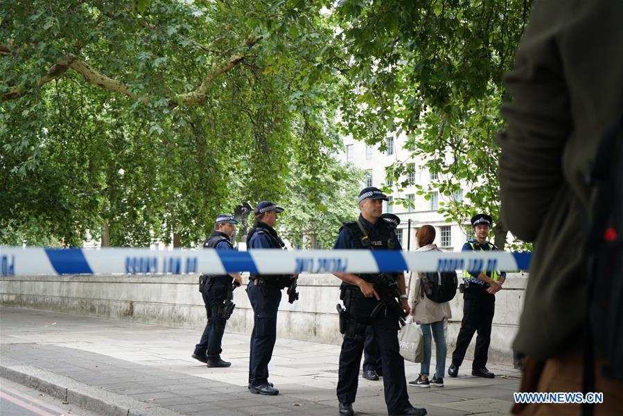 BRITAIN-LONDON-PARLIAMENT-CAR CRASH