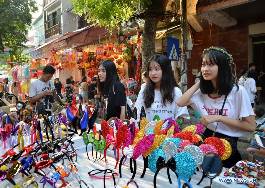 VIETNAM-HANOI-MID-AUTUMN FESTIVAL