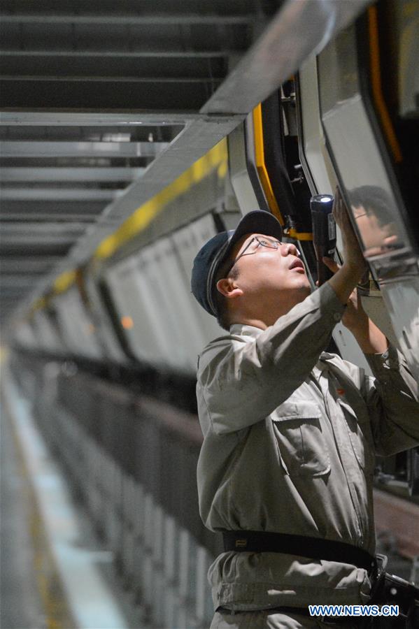 CHINA-URUMQI-HIGH-SPEED TRAINS-MAINTENANCE (CN)