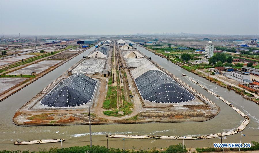 CHINA-HEBEI-CAOFEIDIAN-SEA SALT-HARVEST (CN)