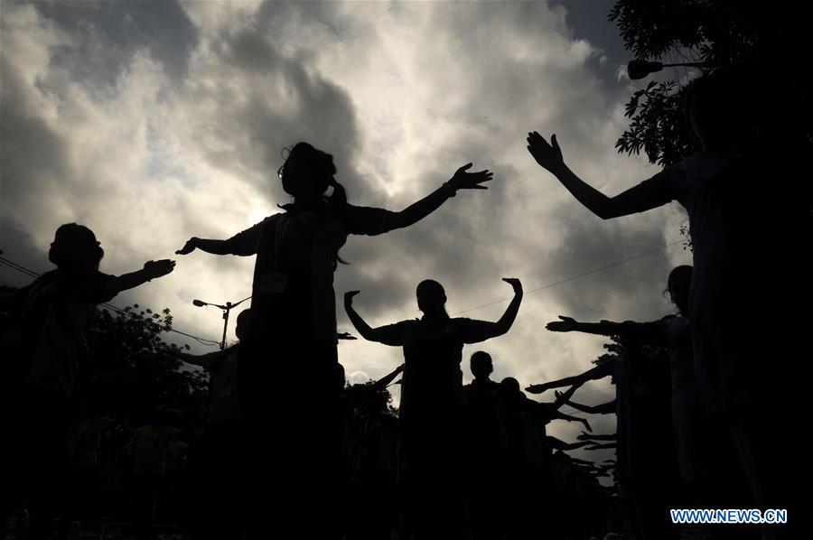 INDIA-KOLKATA-YOGA