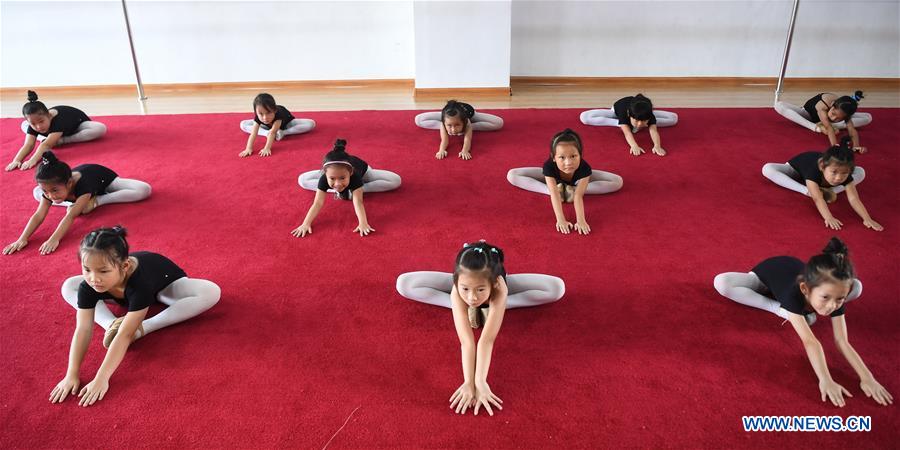 CHINA-GUANGXI-CHILDREN-BALLET (CN)