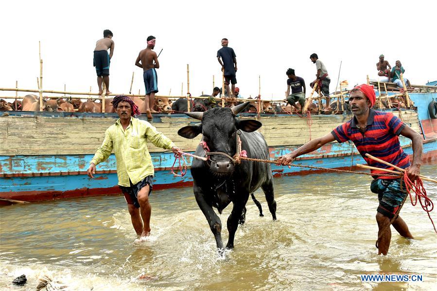 BANGLADESH-DHAKA-EID AL-ADHA-LIVESTOCK MARKET