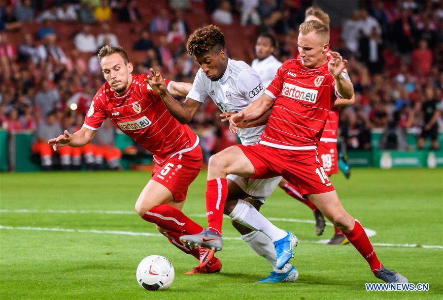 (SP)GERMANY-COTTBUS-SOCCER-GERMAN CUP-COTTBUS VS BAYERN MUNICH