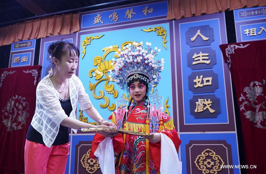 CHINA-HEBEI-BEIDAIHE-PEKING OPERA-CHILDREN-SUMMER VACATION (CN)