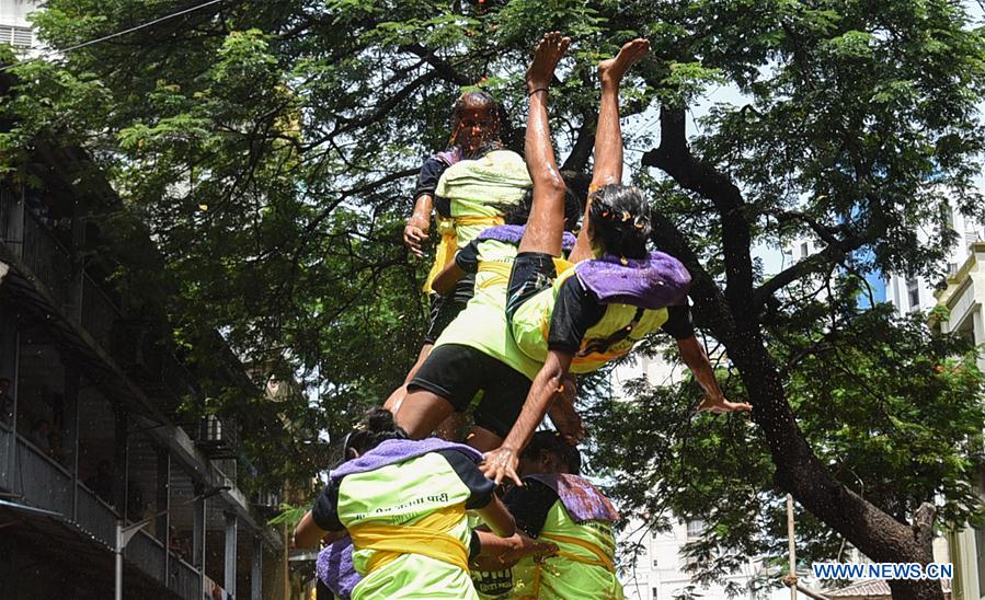 INDIA-MUMBAI-FESTIVAL-JANMASHTAMI