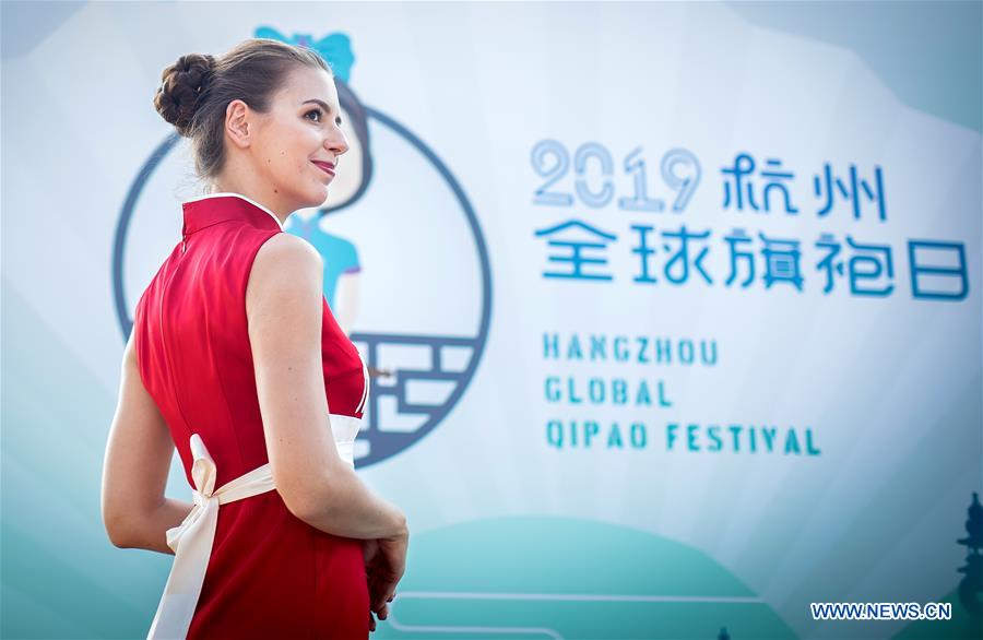 AUSTRIA-VIENNA-CHINESE CHEONGSAM SHOW