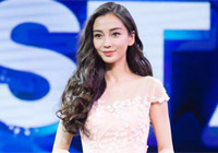 Angelababy婚后首亮相 美艷動人女神范兒十足