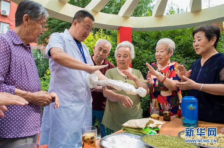 （圖文互動·各民族團結(jié)互助）（9）民族一家親　濃濃團結(jié)情——呼和浩特市清泉街社區(qū)民族團結(jié)工作側(cè)記