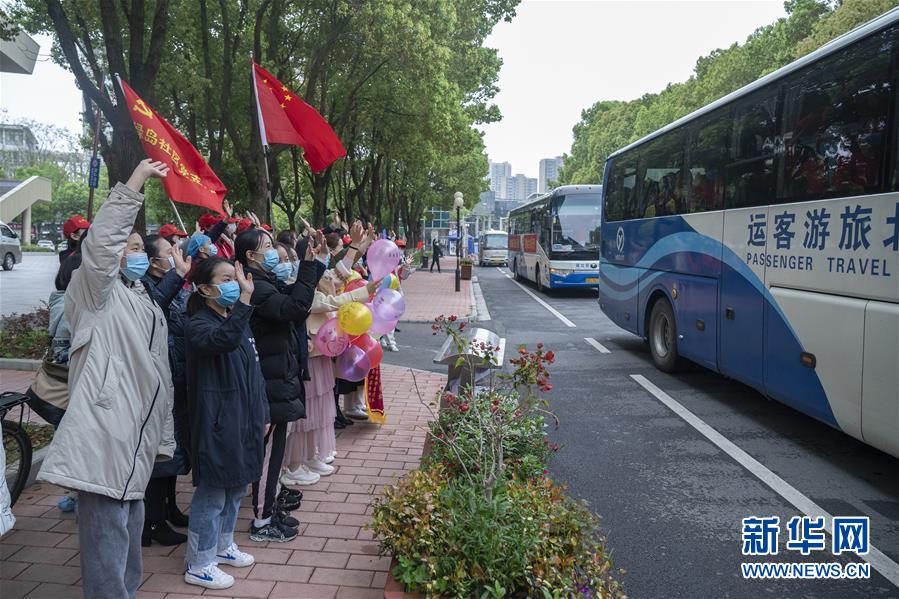 （新華全媒頭條·圖文互動）（5）上下同心，守望相助——中國抗疫眾志成城的生動實(shí)踐