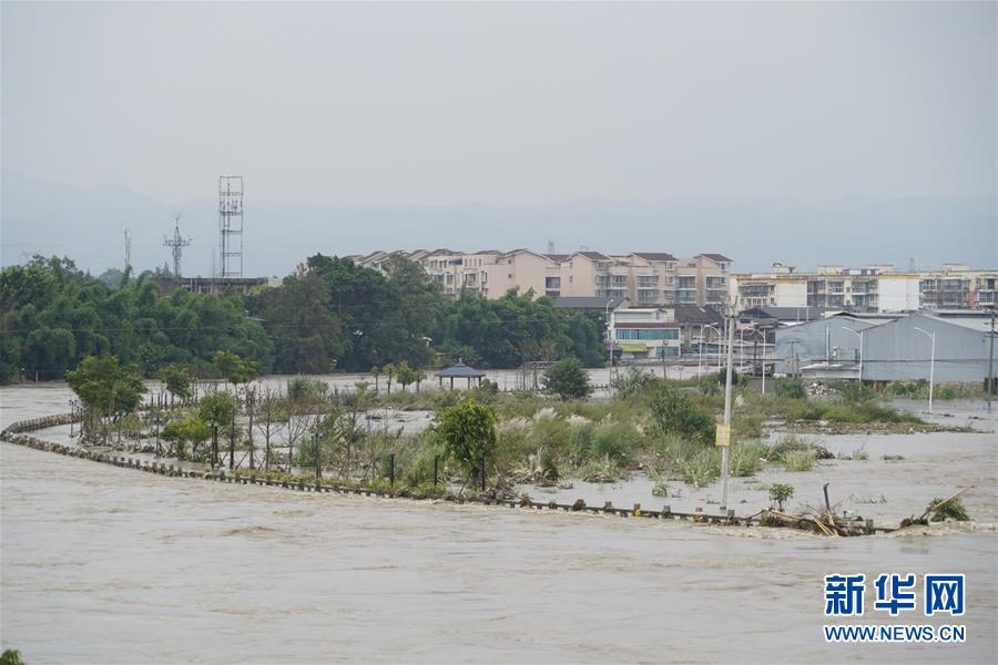 （防汛抗洪·圖文互動）（2）遭遇罕見連續(xù)性暴雨 四川全力應對汛情