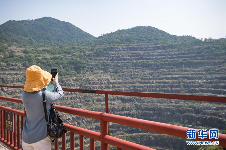 （走向我們的小康生活·圖文互動）（2）游客來了，小康近了——生態(tài)旅游引領湖北山區(qū)蝶變二三事