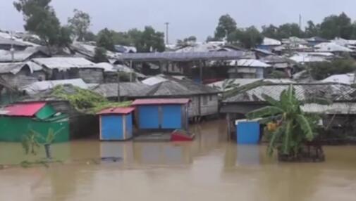 天災(zāi)！暴雨傾盆 孟加拉國(guó)難民村30萬人被困