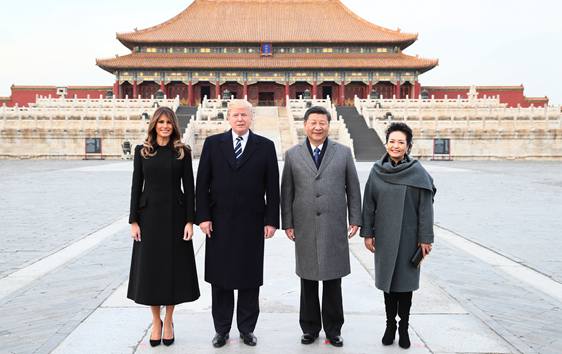 習(xí)近平和夫人彭麗媛陪同美國總統(tǒng)特朗普和夫人梅拉尼婭參觀故宮博物院